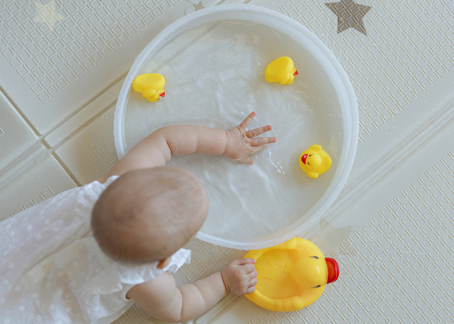 PlayTray - Sensorikschale für Babys und Kleinkinder - A-Kids