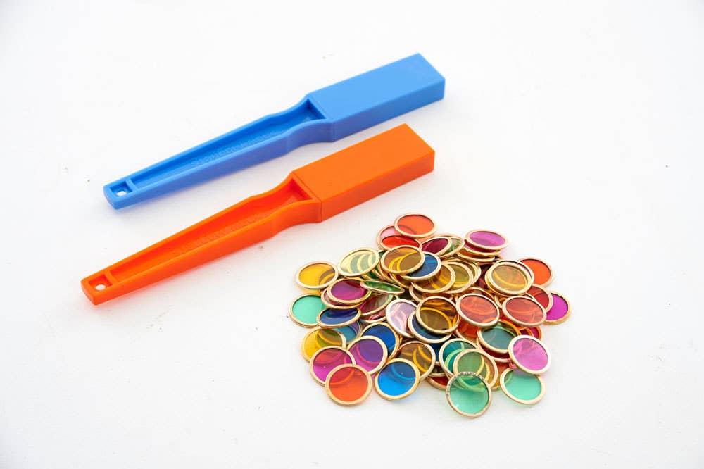 Set mit magnetischen Zauberstäben und bunten Spielmarken - A-Kids